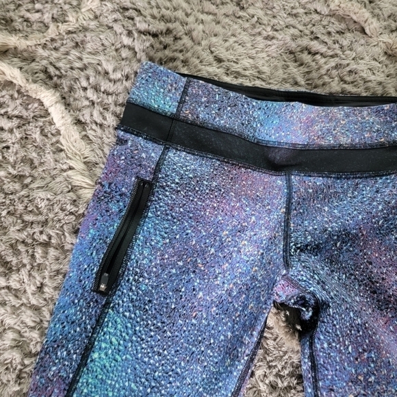 Lululemon Inspire Tight II 8 - Picture 3 of 14